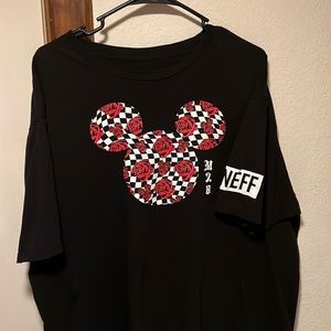 Mickey Mouse T-shirt Neff addition. Size XL